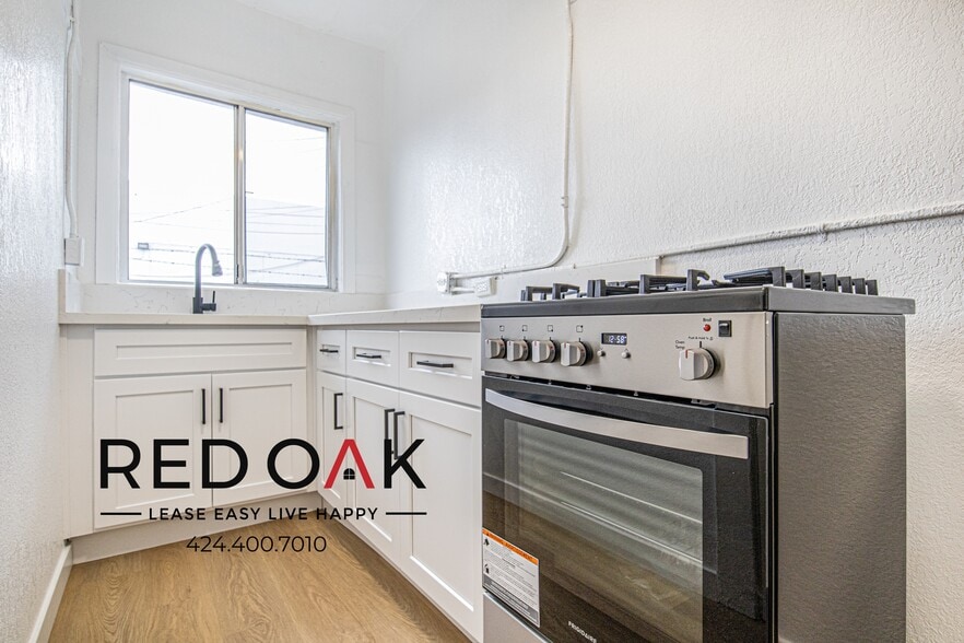 Building Photo - 719 Heliotrope Dr