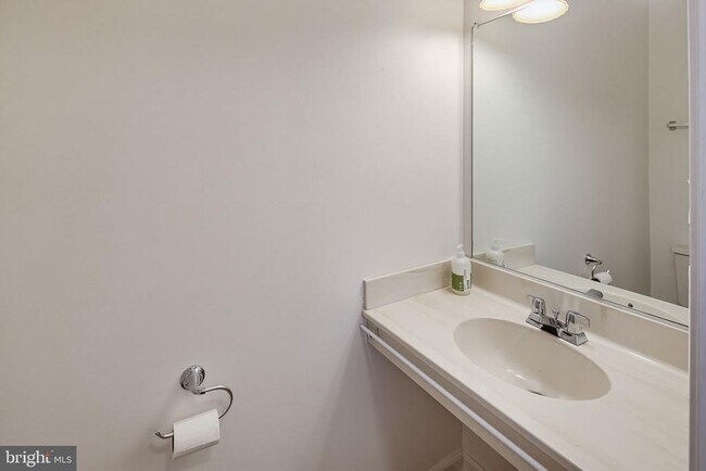 Building Photo - 8867 Willowwood Way