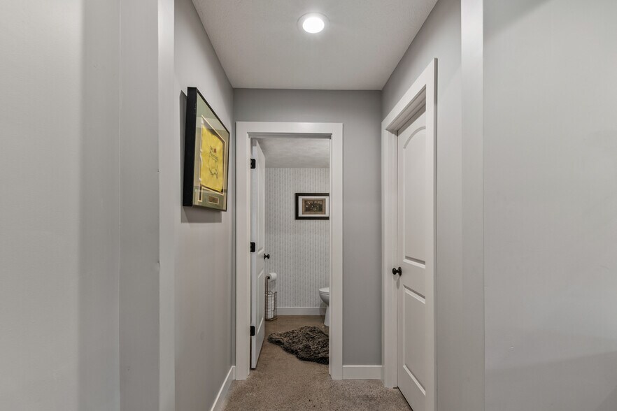 Building Photo - 4606 S 184th Plz