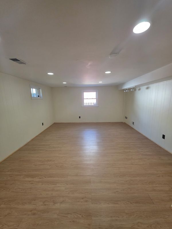 Building Photo - 612 Kenbrook Dr