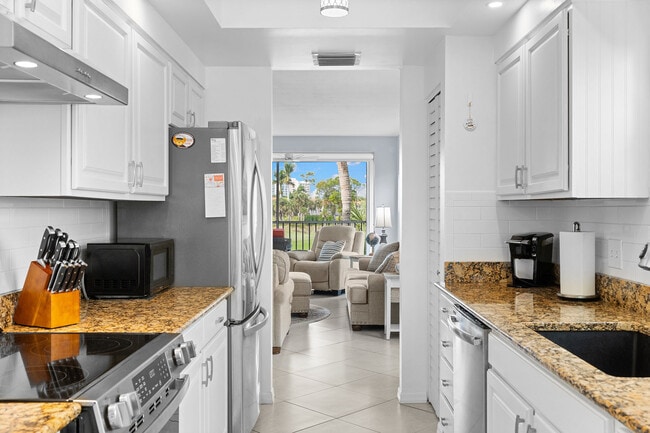 Building Photo - 4140 Bayhead Dr