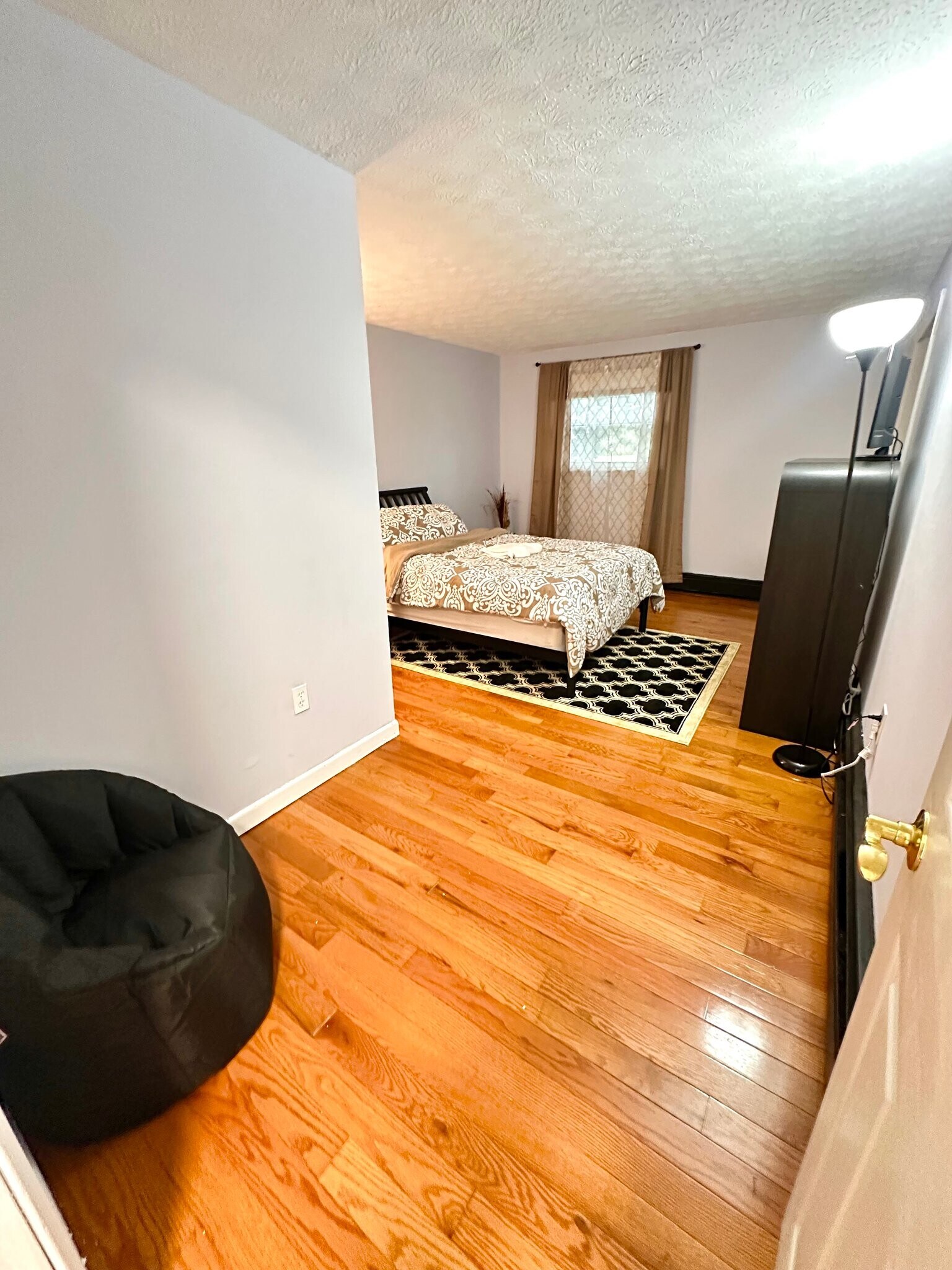 Building Photo - 168 Woodland Dr