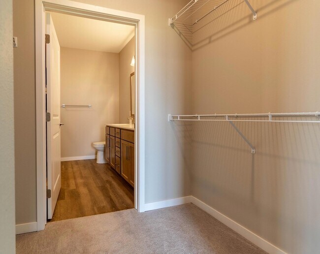 Building Photo - 6450 37th Ave NW