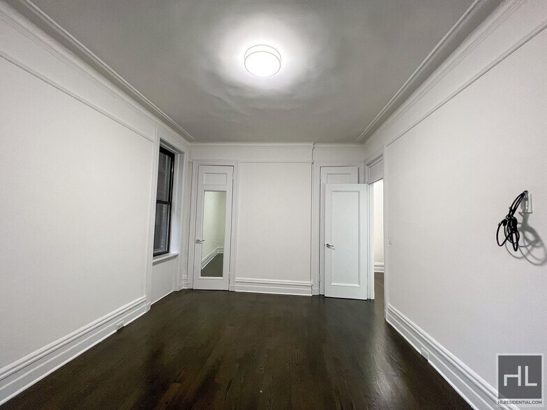 Building Photo - WEST 58 STREET