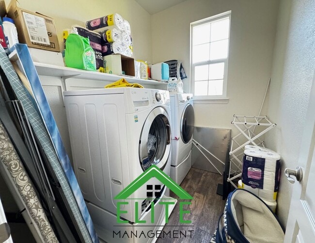Building Photo - Welcome to this Immaculately Maintained Re...