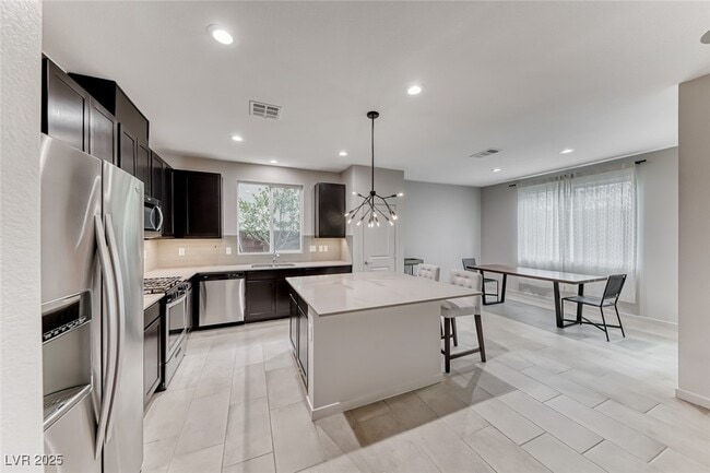 Building Photo - 7012 Pearl Hilltop Ct