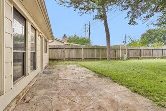 Building Photo - 3127 Wagon Trail Dr