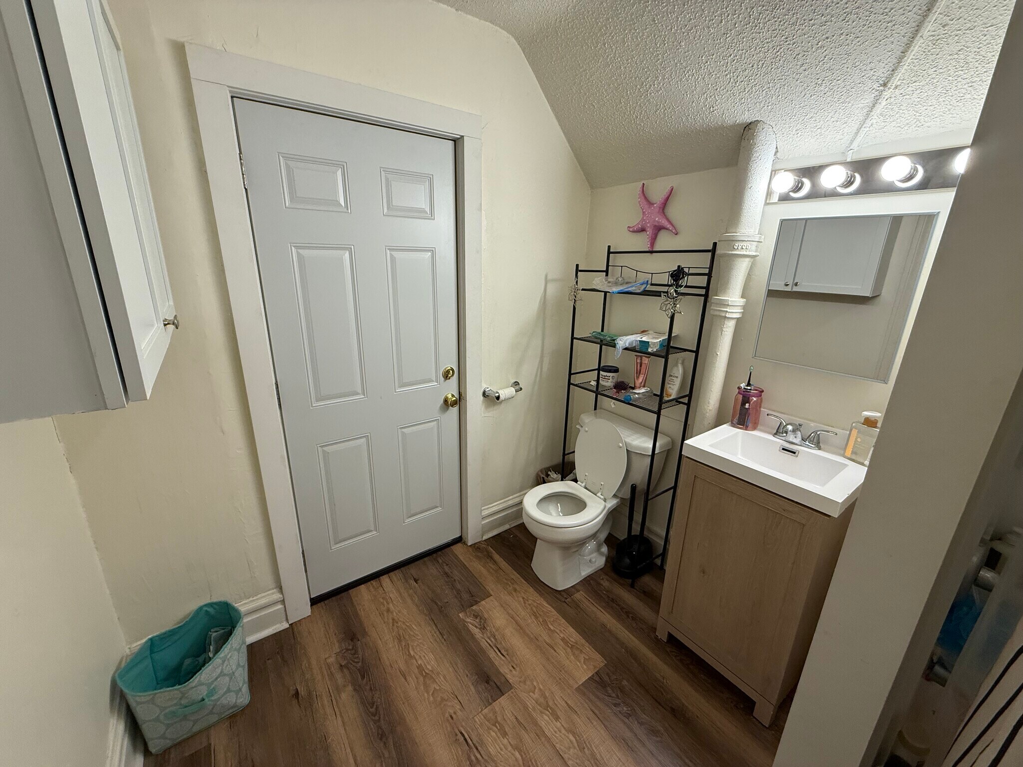 Building Photo - 514 Niagara St