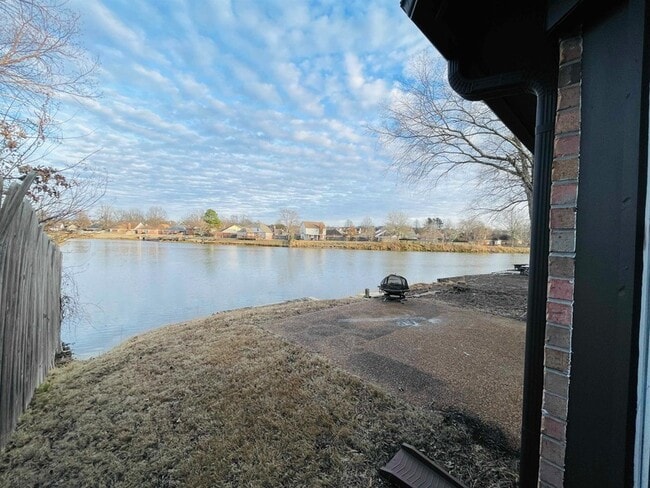 Building Photo - 2256 Lake Springs Ln