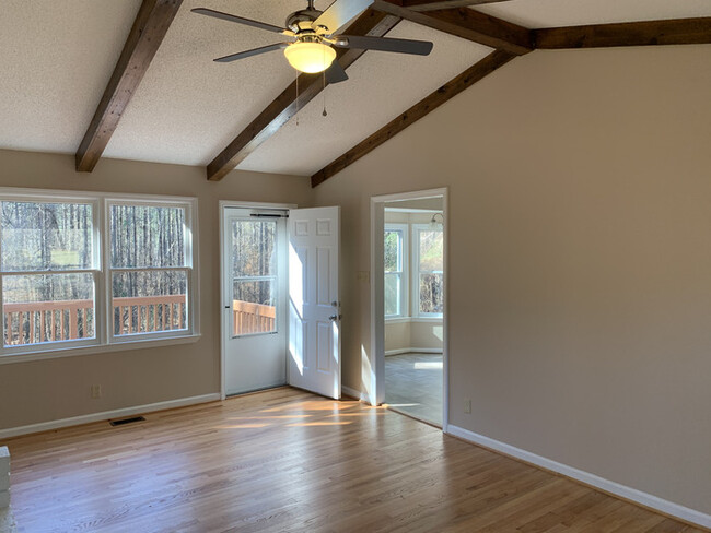 Building Photo - 3 Bed / 2 Bath House for Rent in Clayton