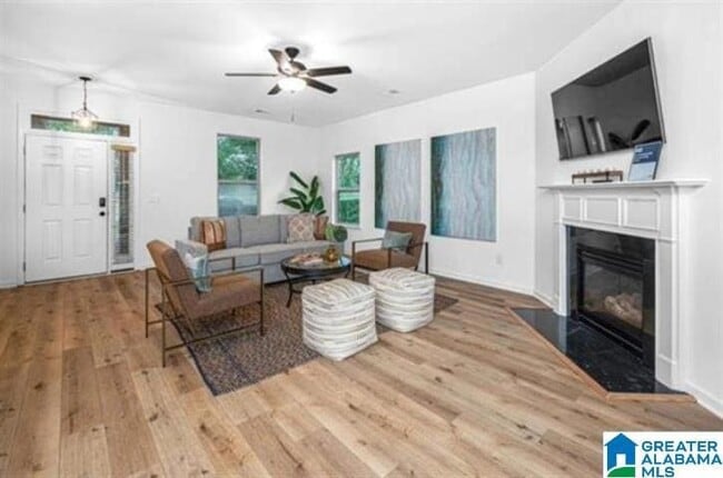 Building Photo - 305 Polo Ct