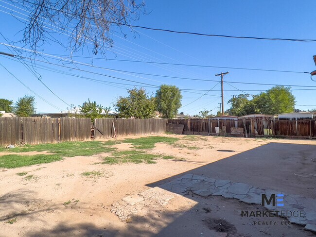 Building Photo - 3 Bed/ 1 Bath at 67th /Indian School! Appl...