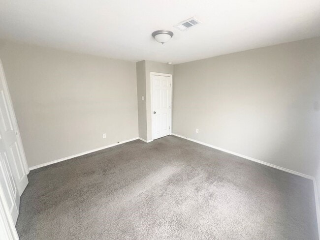 Building Photo - 8238 Homewood Ln