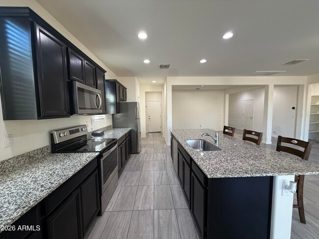 Building Photo - 8716 E Navarro Ave