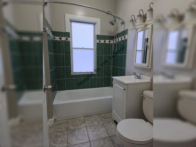 Building Photo - 3240 W 64th Pl
