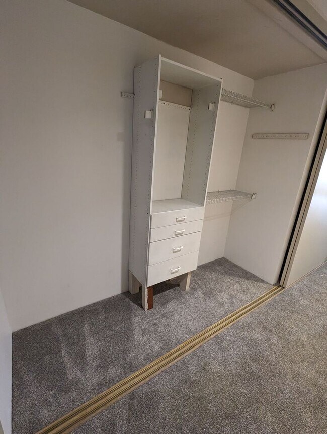 Building Photo - Adorable One Bedroom Seattle Condo in Unbeatable Location - Walk to Pike Place Market!