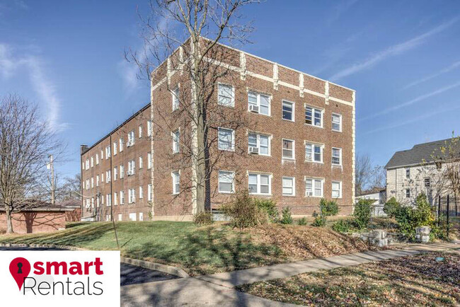 Building Photo - 807 Clara Ave