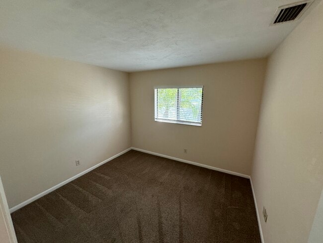 Building Photo - 27601 Arroyal Rd