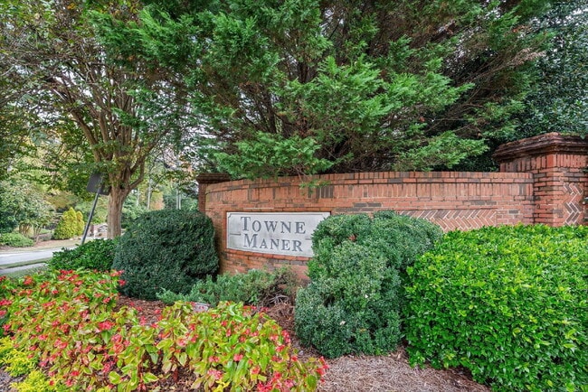 Building Photo - 5149 Manerdale Dr SE