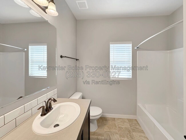 Building Photo - 1376 W Pebblestone Dr