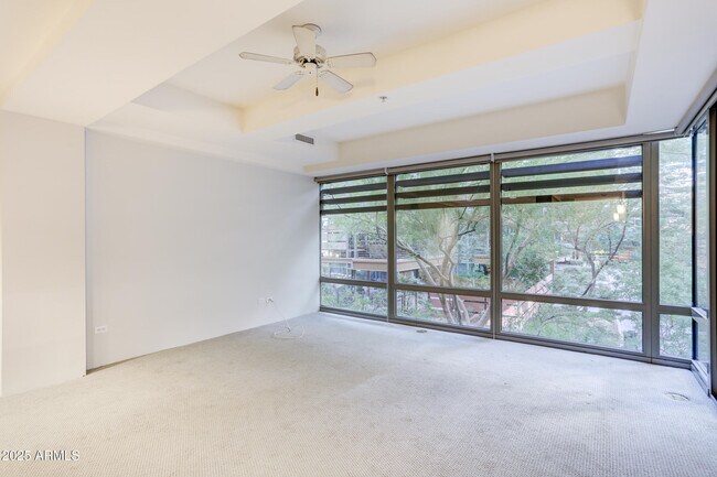 Building Photo - 7137 E Rancho Vista Dr