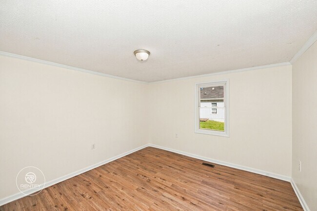 Building Photo - 2106 East Greenbriar-
