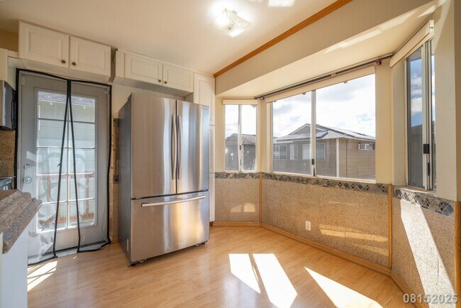 Building Photo - $3800 /3 Bed / 2 Bath / 3 Parking in Ewa B...