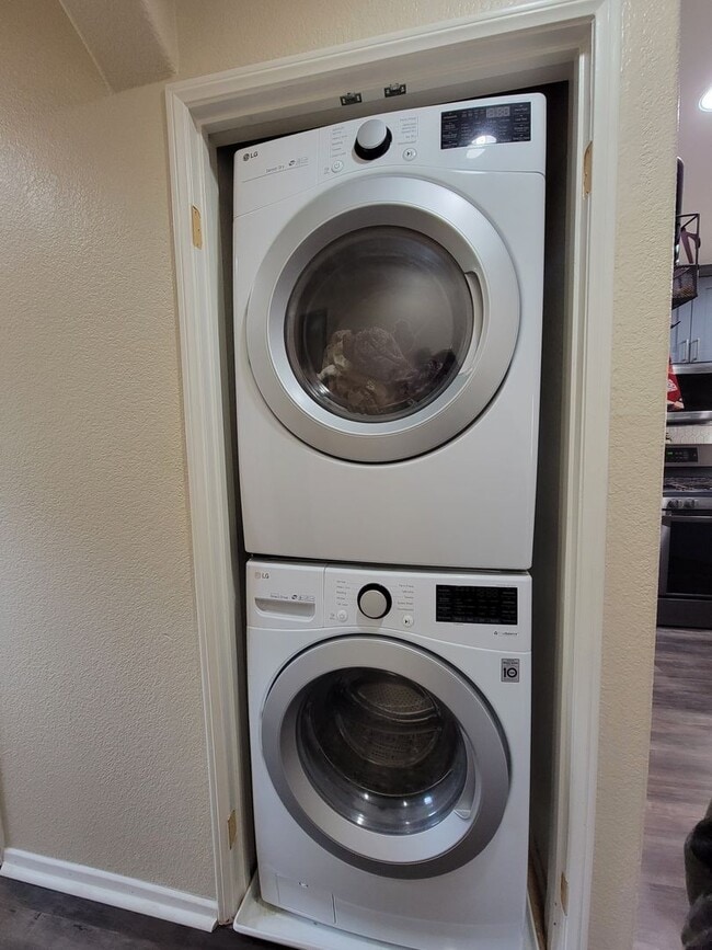 Building Photo - MOVE-IN SPECIAL $500 OFF! Otay Ranch - Gorgeous 2 Bed/2 Bath Condo with Garage