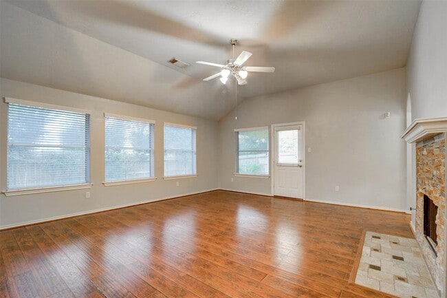 Building Photo - 12130 Piney Bend Dr