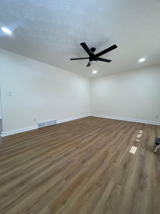 Building Photo - 6542 Red Coach Ln