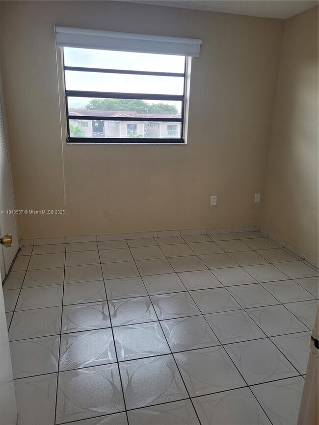 Building Photo - 5942 W 26th Ave