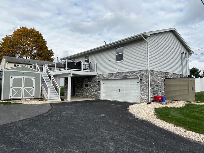 Building Photo - 2103 Circleville Rd