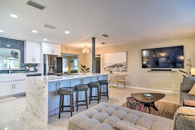 Building Photo - 11548 62nd Ave N