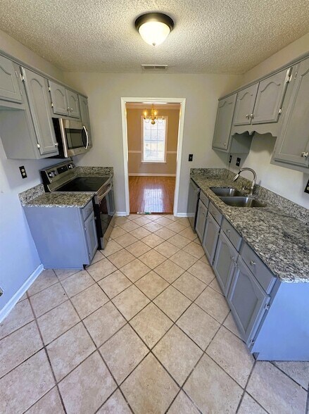 Building Photo - 5376 Ragan Ridge Dr