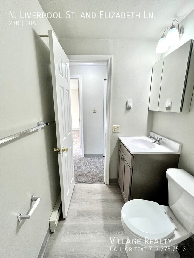 Building Photo - 75 N Liverpool St