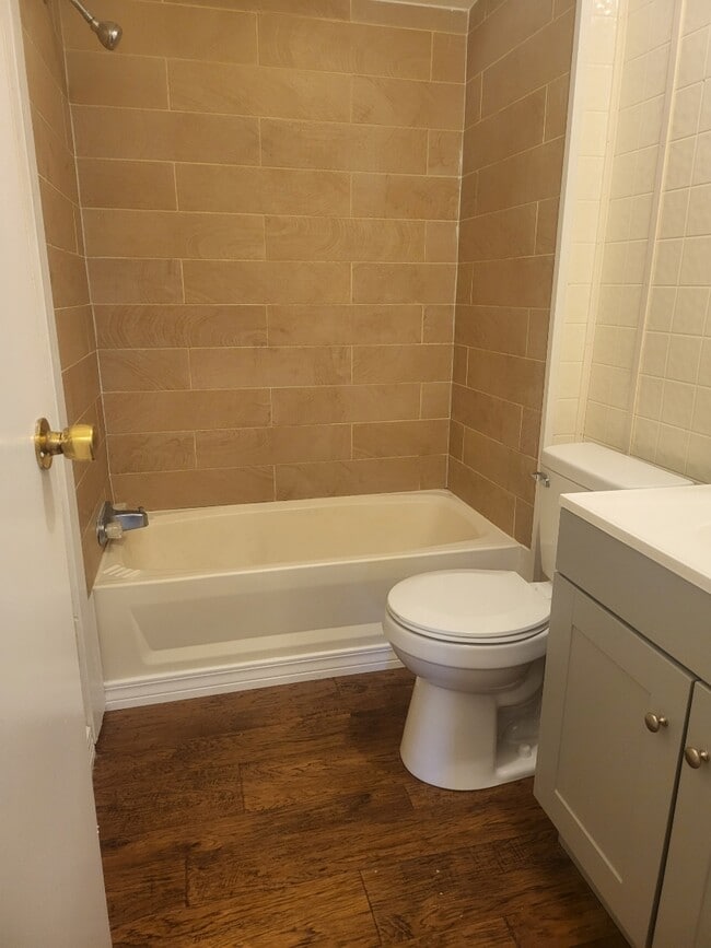 Building Photo - Pecan View