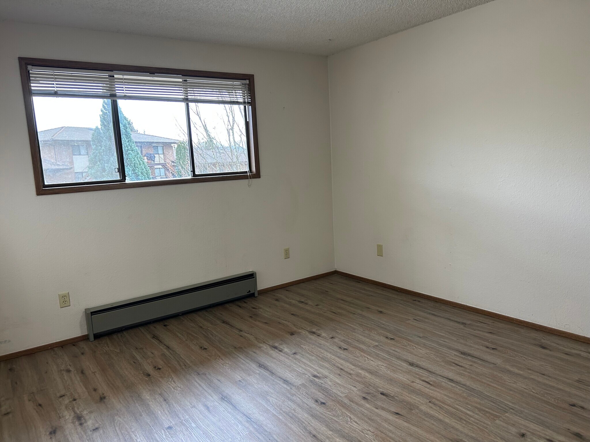 Building Photo - 107 La Villa Dr