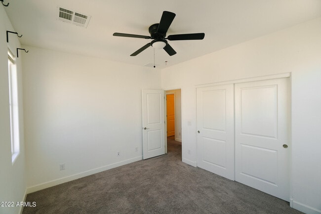Building Photo - 531 E Bamboo Ln