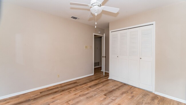 Building Photo - 3-BEDROOM IN SUNGATE, NORTH EAST ISD
