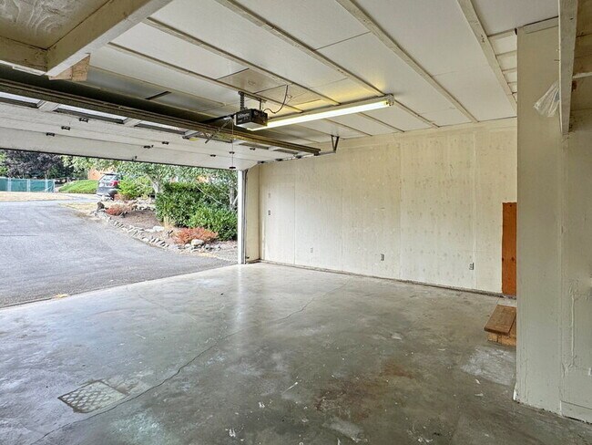 Building Photo - 23557 24th Ave W