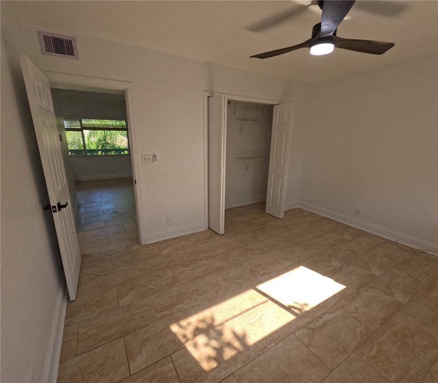 Building Photo - 1423 Holly Heights Dr