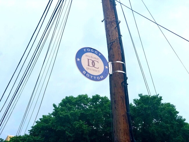 Building Photo - 900 24th St NW