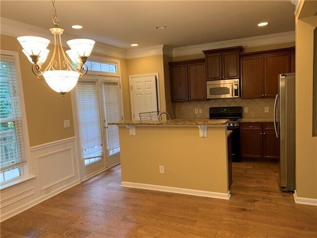 Building Photo - 6122 Deluna Way