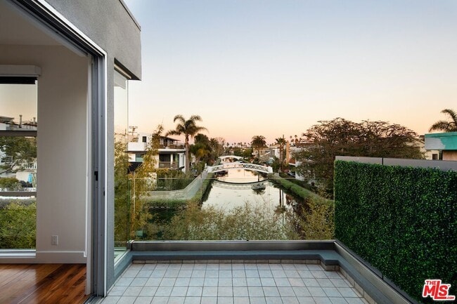 Building Photo - 2217 Grand Canal