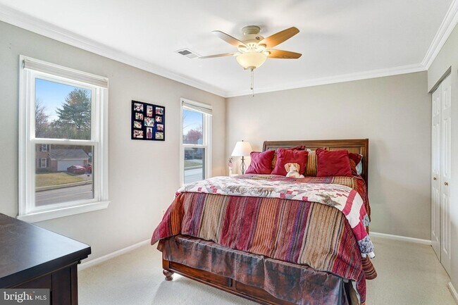 Building Photo - 6302 Shiplett Blvd