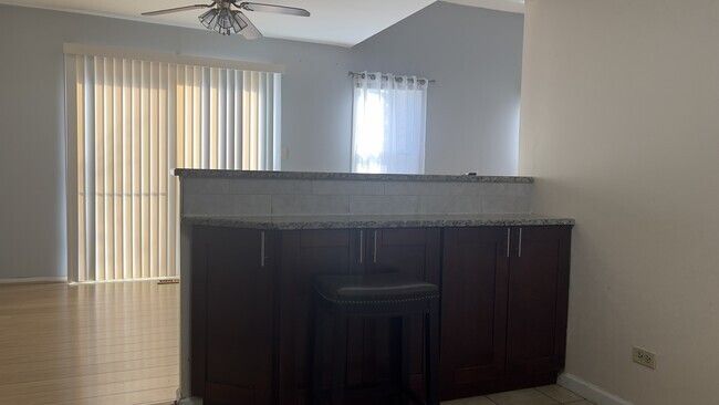 Building Photo - 385 Grissom Ct