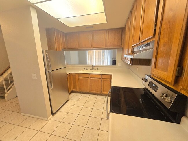 Building Photo - 2 Bedroom/2.5 Bathroom Townhome in Chandler