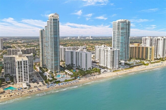 Building Photo - 3000 S Ocean Dr