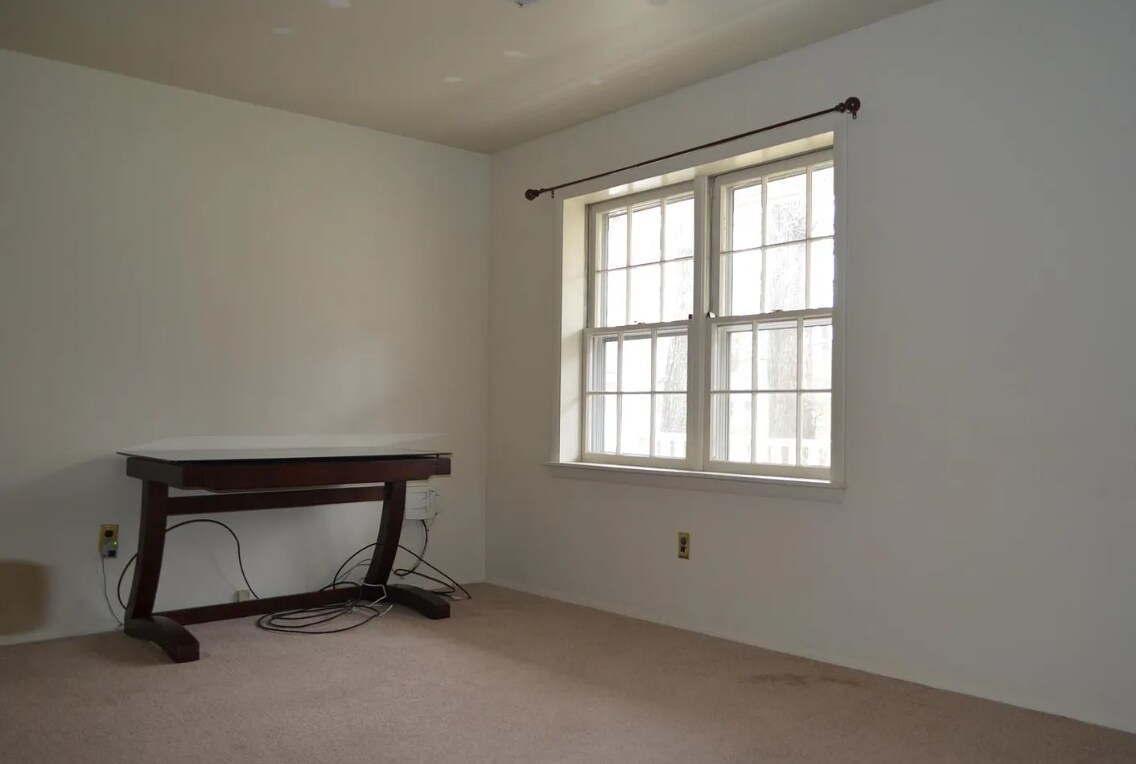 Building Photo - 4616 Twinbrook Rd