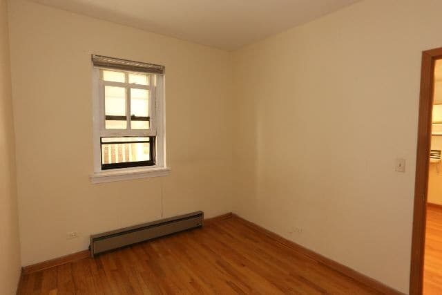 Building Photo - 640 W Barry Ave